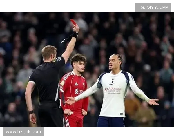 热刺官方:哈维西蒙斯当选多特战最佳球员