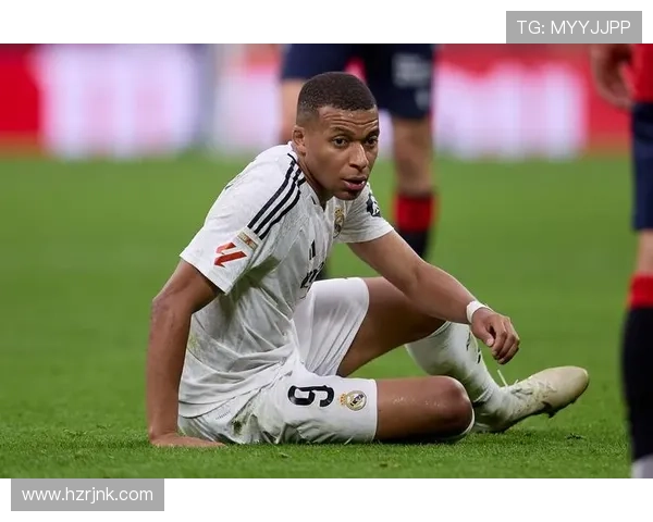 皇马光明球场训练 姆巴佩确认首发状态